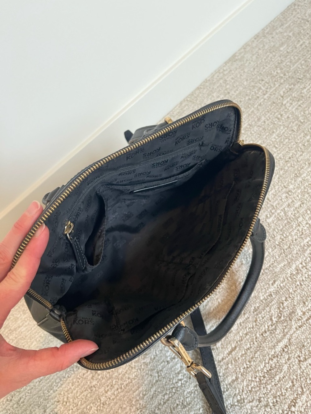 Michael Kors Black Saffiano Leather Satchel Medium Dome Bag Gold Hardware - Picture 10 of 16